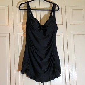 Sea And Sand One Piece Swimsuit Black Ruffle hem SZ 22